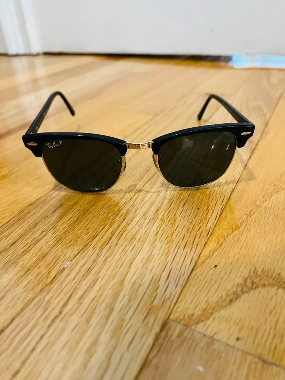 Authentic Ray-Ban Clubmaster Classic sunglasses